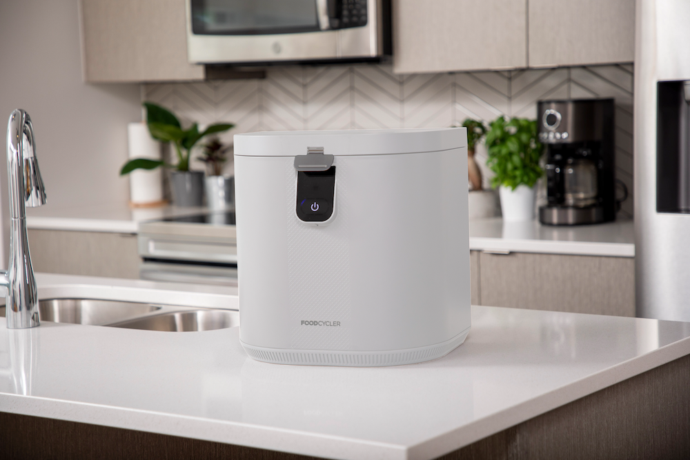 https://foodcycler.com/cdn/shop/products/FoodCycler101A3914-white.png?v=1761157803